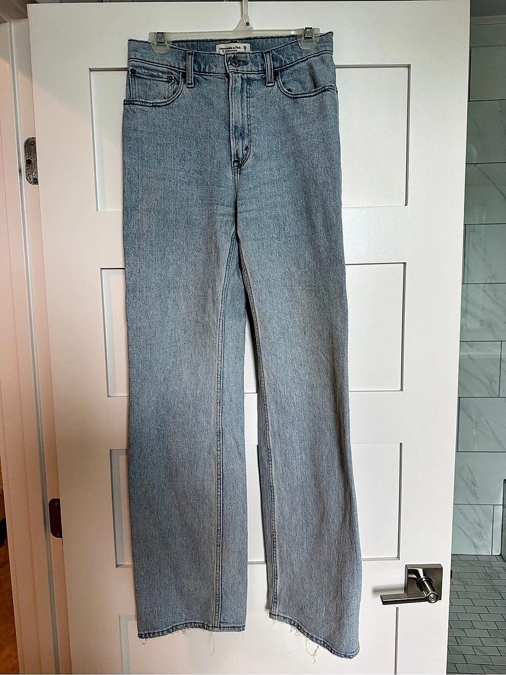Abercrombie & Fitch High Rise 90s Straight Jean Blue